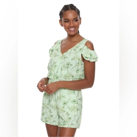 NWT Her Universe Disney Light Green Floral Cold Shoulder Romper Size Small - Picture 10 of 11